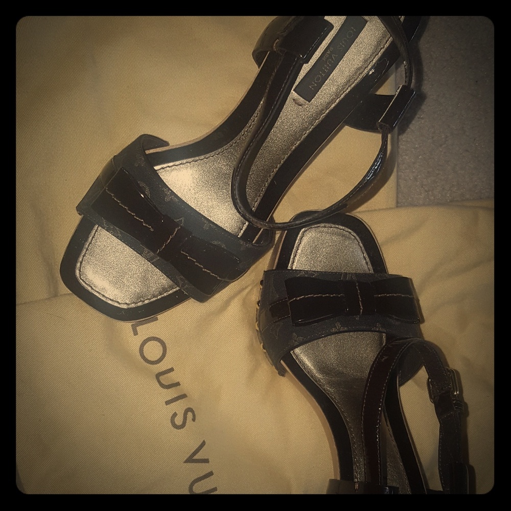 Louis Vuitton sandles